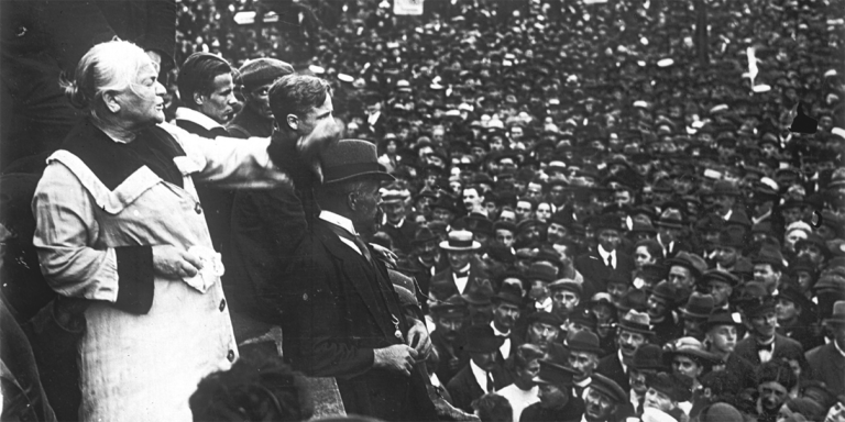 8 MART’A SIKIŞTIRILMIŞ EMEKÇİ KADINLAR